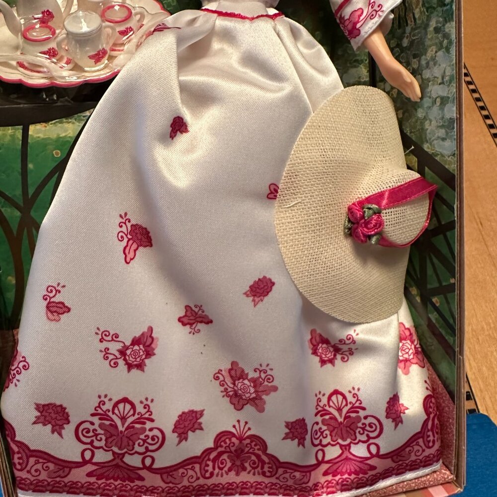 2002 Victorian Tea Barbie doll - Picture 5 of 8